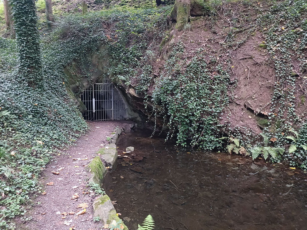 Stollenmundloch der Untertageverlagerung Barbe