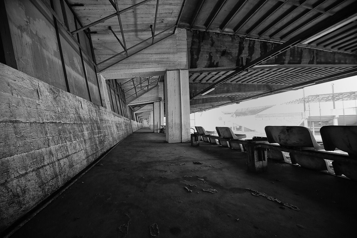 haupttribuene georg melches stadion von rot weiss essen 