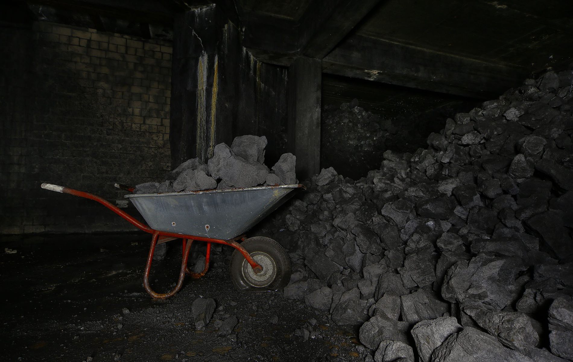 eisen und tempergie  erei 82 eisen und tempergie  erei 82